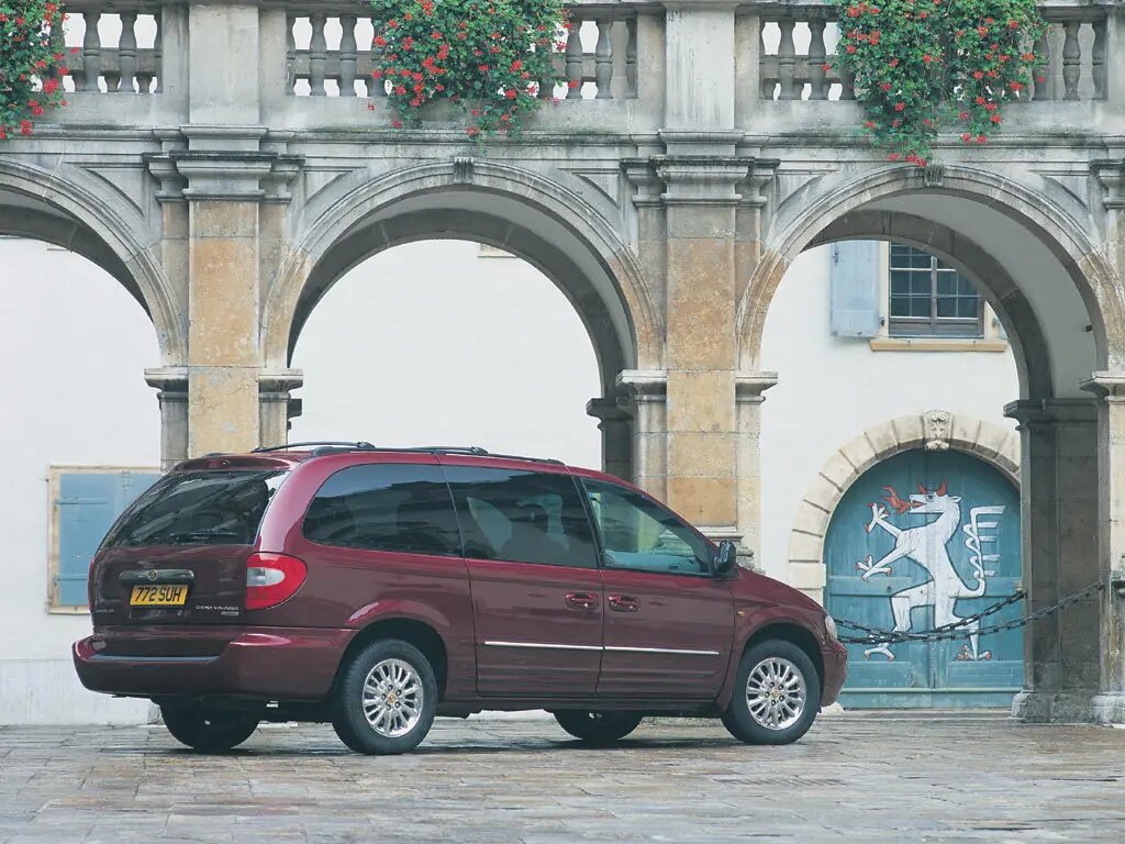 Chrysler Voyager IV Минивэн Grand — фото 5