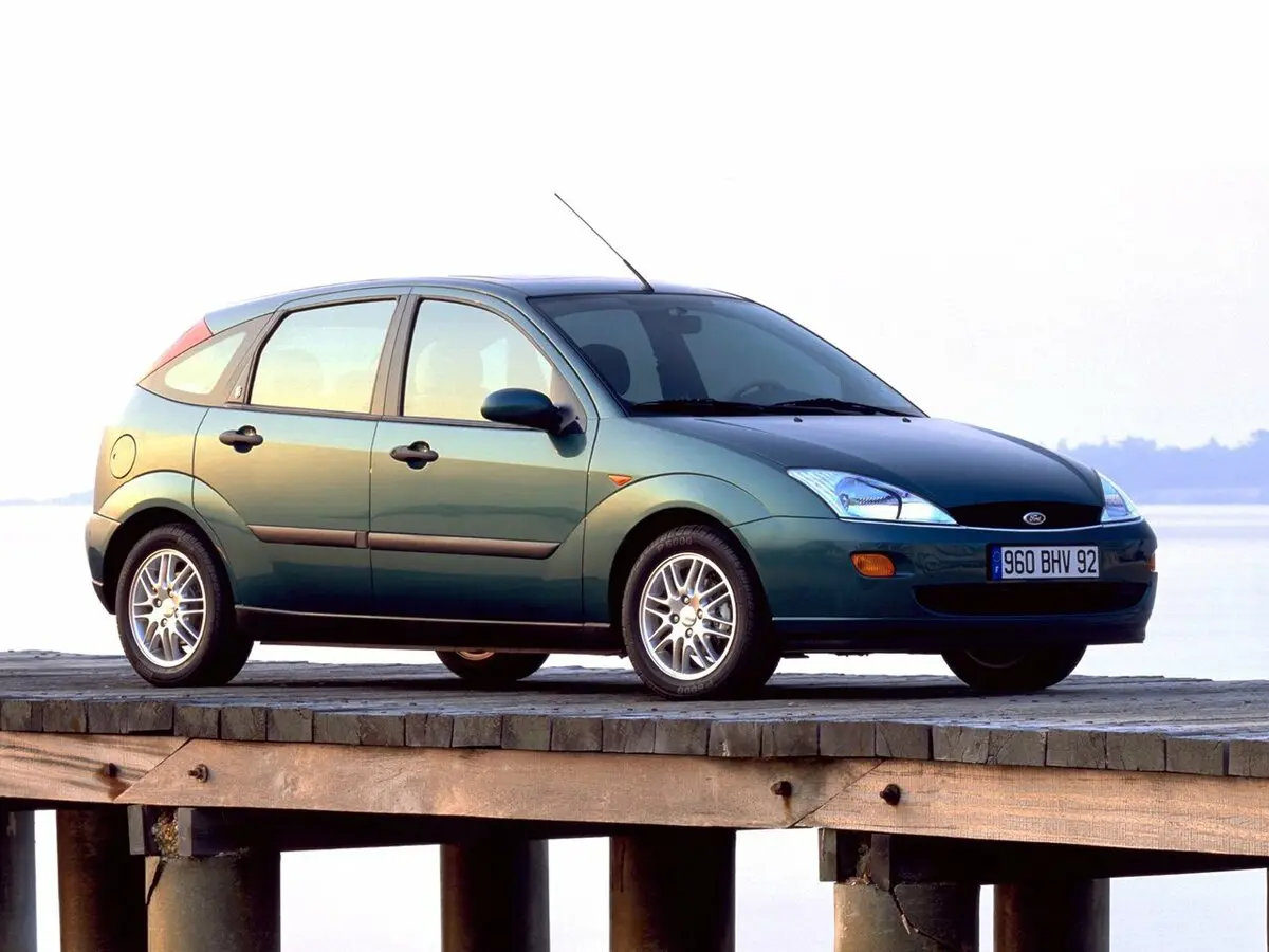 Ford Focus I Хэтчбек 5 дв.
