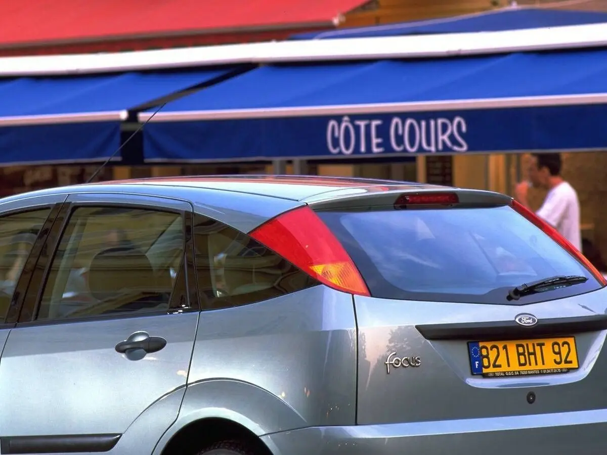 Ford Focus I Хэтчбек 5 дв. — фото 9