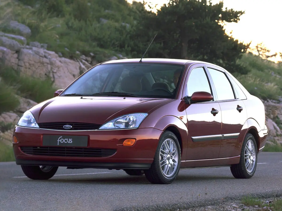 Ford Focus I Седан