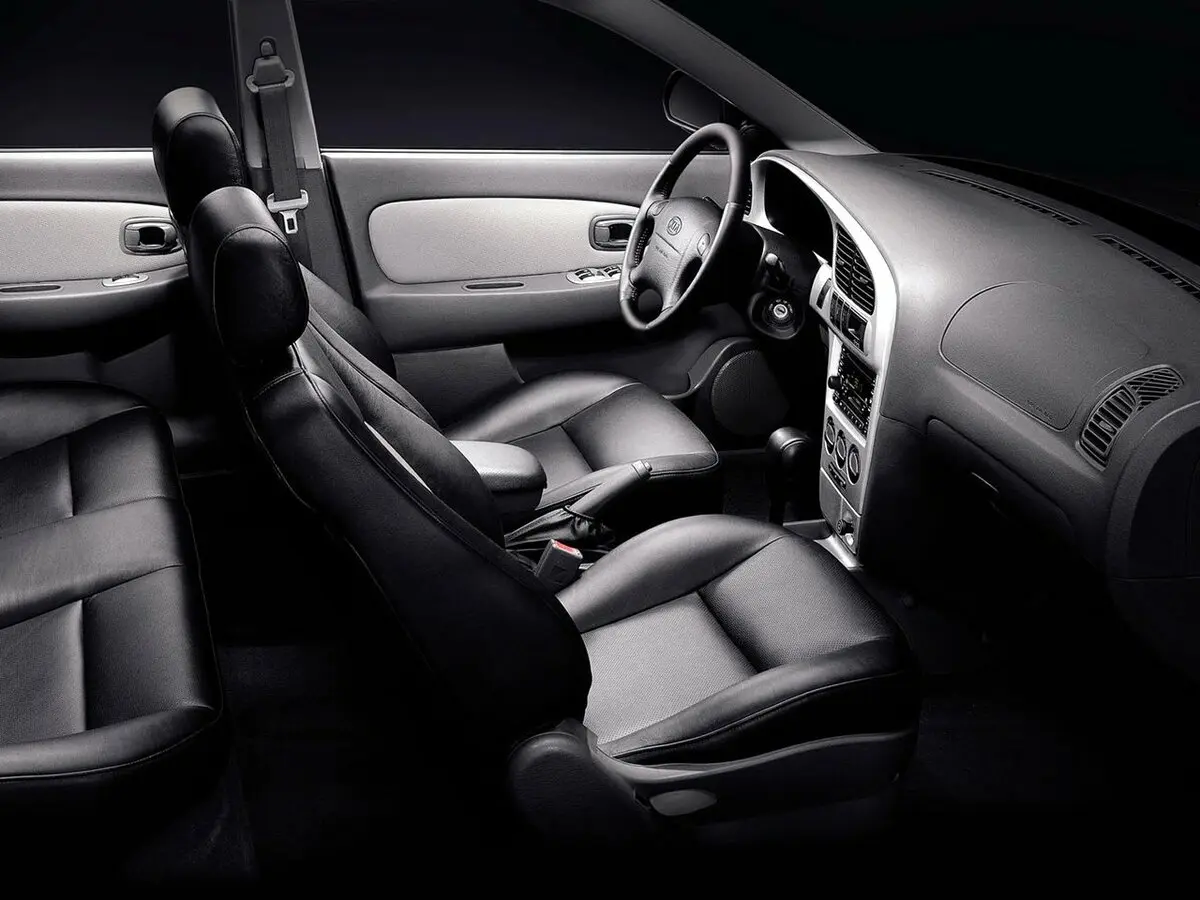 Kia Shuma II Лифтбек — сүрөт 4