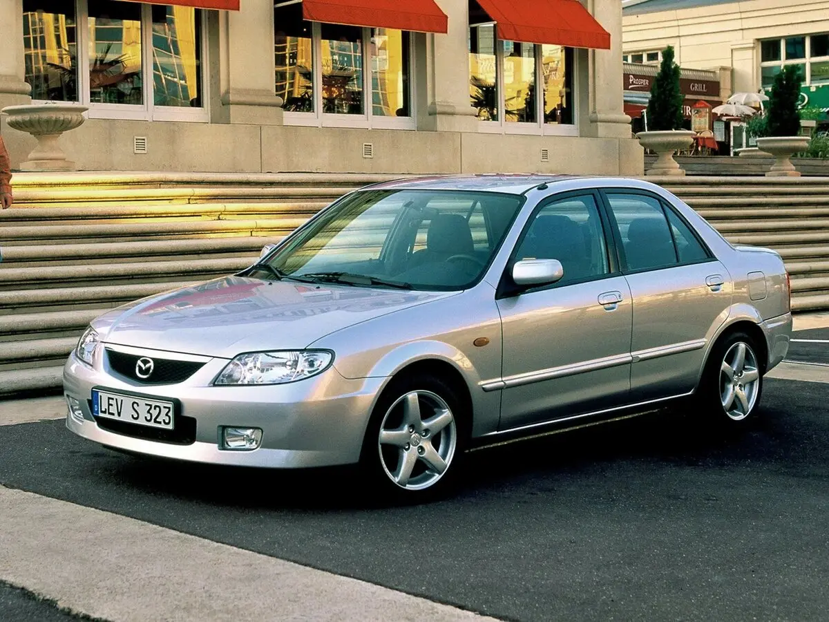 Mazda 323 VI (BJ) Рестайлинг Седан — фото 2