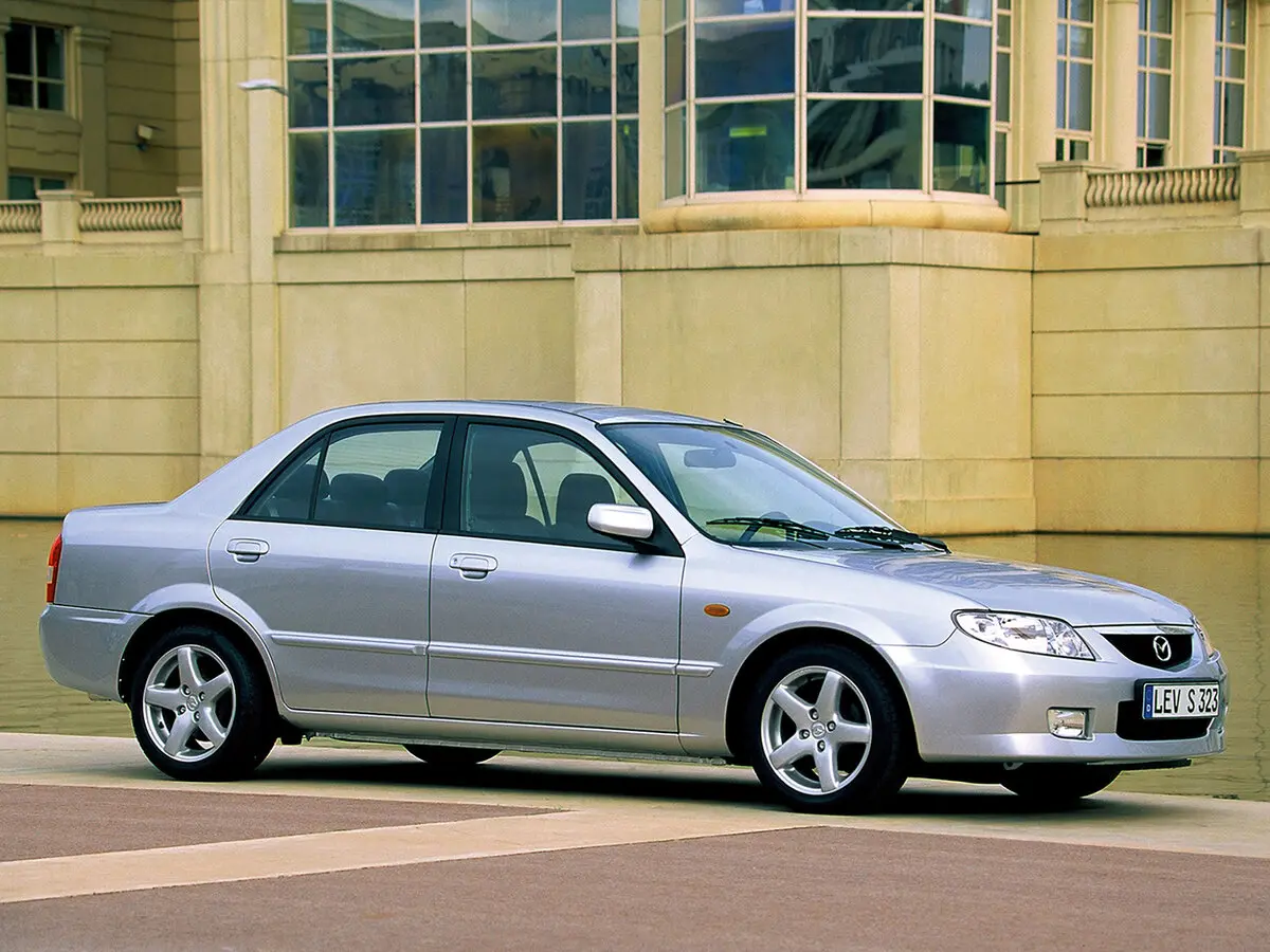 Mazda 323 VI (BJ) Рестайлинг Седан — фото 3