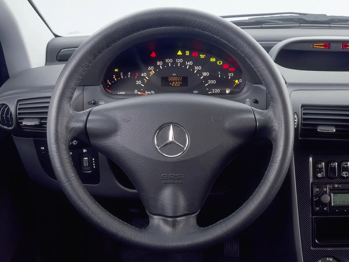 Mercedes-Benz Vaneo 2001 – 2005 Компактвэн — photo 8