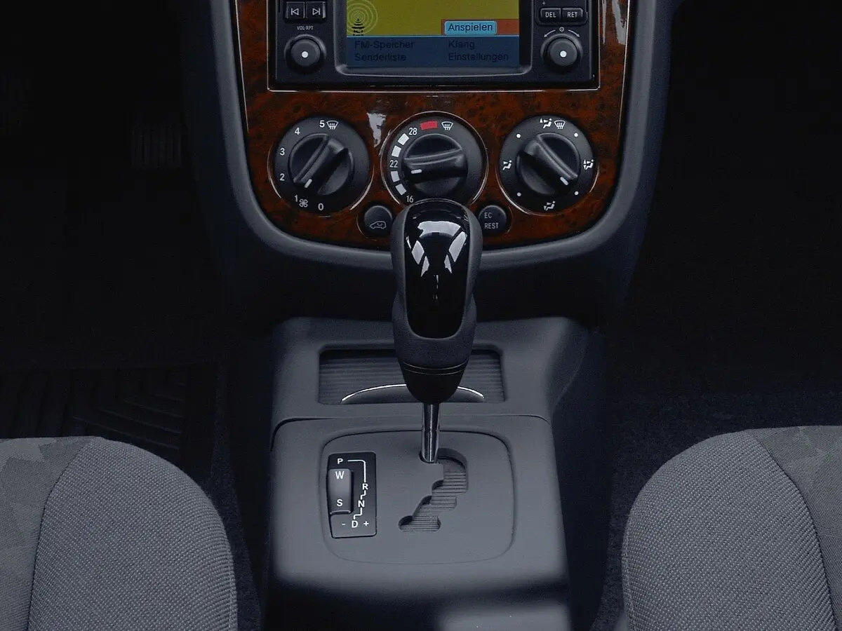 Mercedes-Benz Vaneo 2001 – 2005 Компактвэн — photo 9