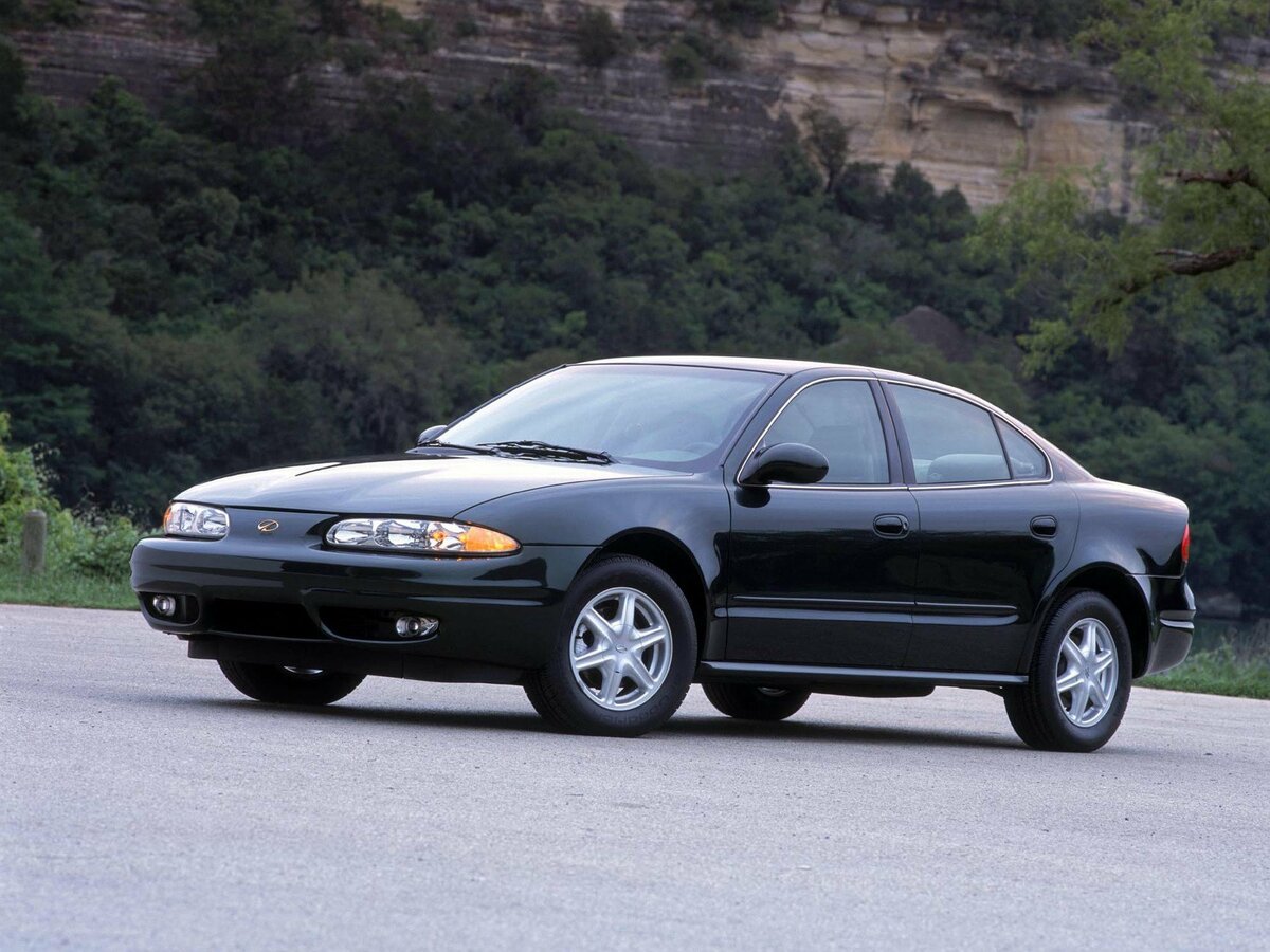 Oldsmobile Alero 1999 – 2004 Седан