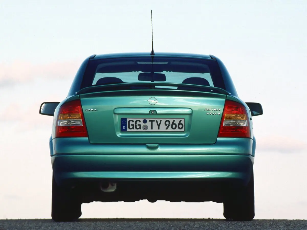 Opel Astra G Хэтчбек 3 дв. — фото 4