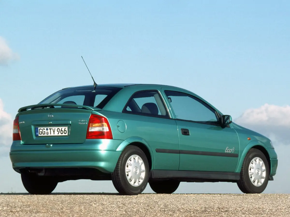 Opel Astra G Хэтчбек 3 дв. — фото 5