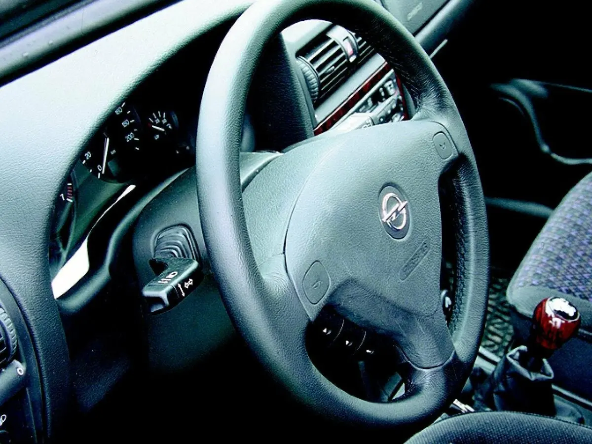 Opel Astra G Хэтчбек 5 дв. — фото 8