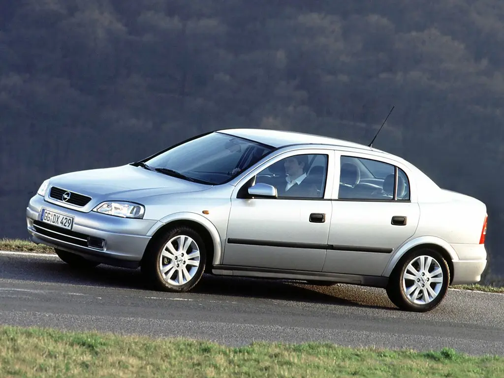 Opel Astra G Седан