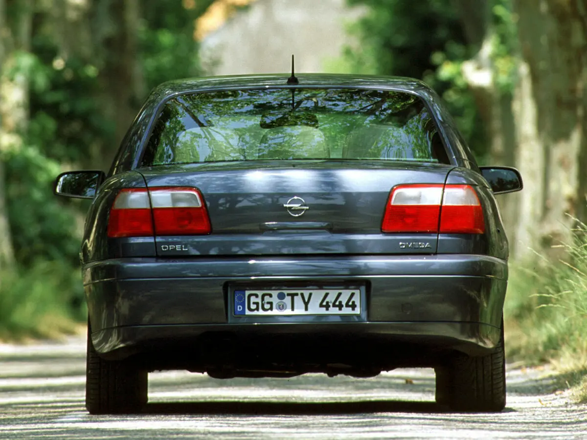 Opel Omega B Рестайлинг Седан — сүрөт 4