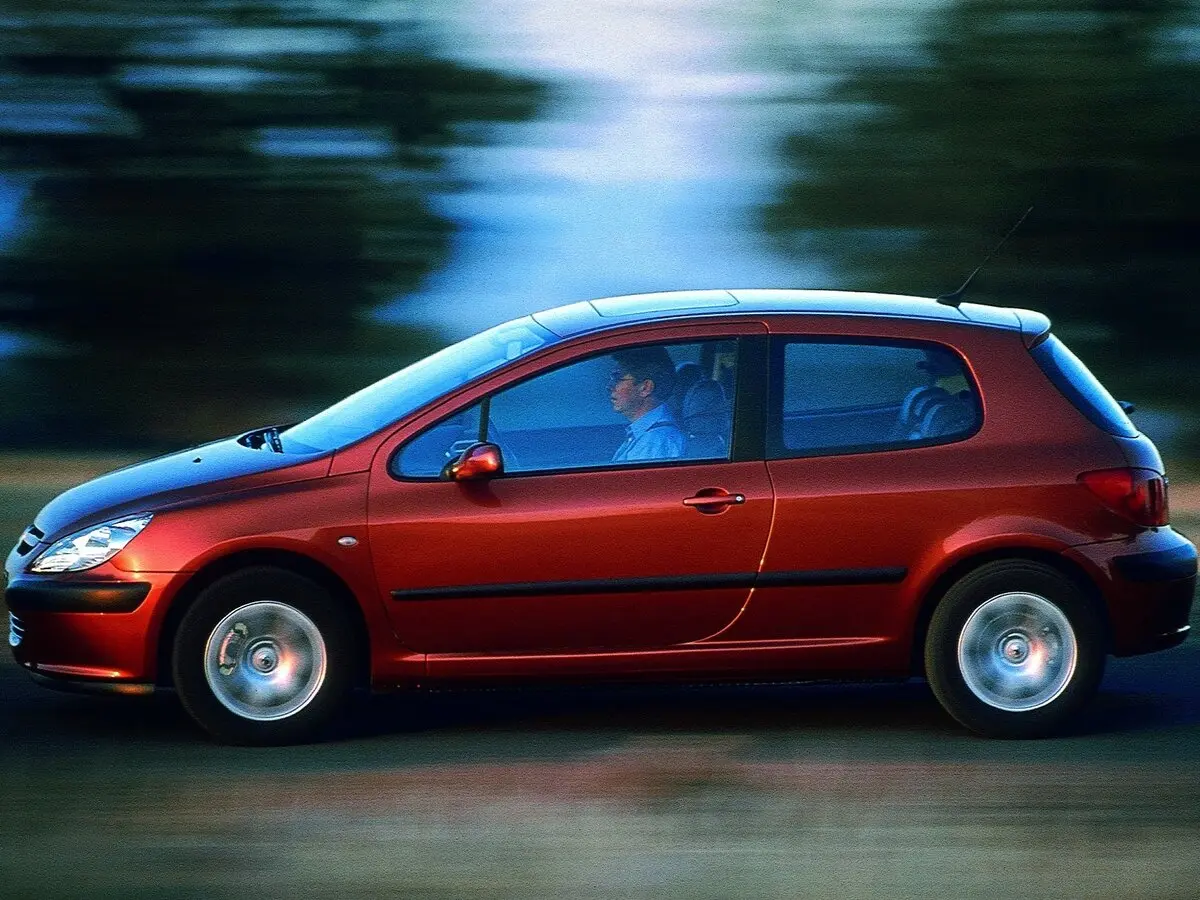 Peugeot 307 I Хэтчбек 3 дв. — photo 3