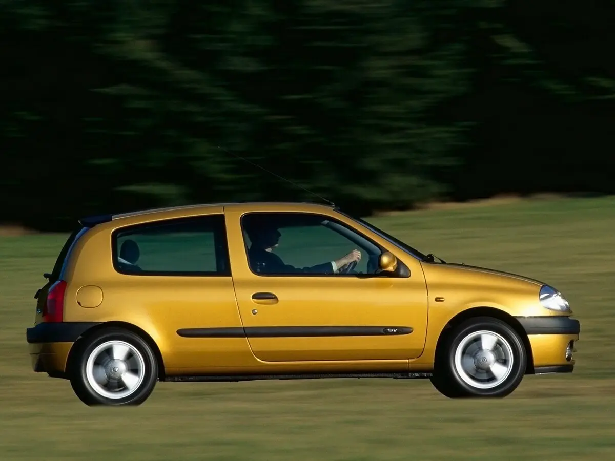 Renault Clio II Хэтчбек 3 дв. — photo 2