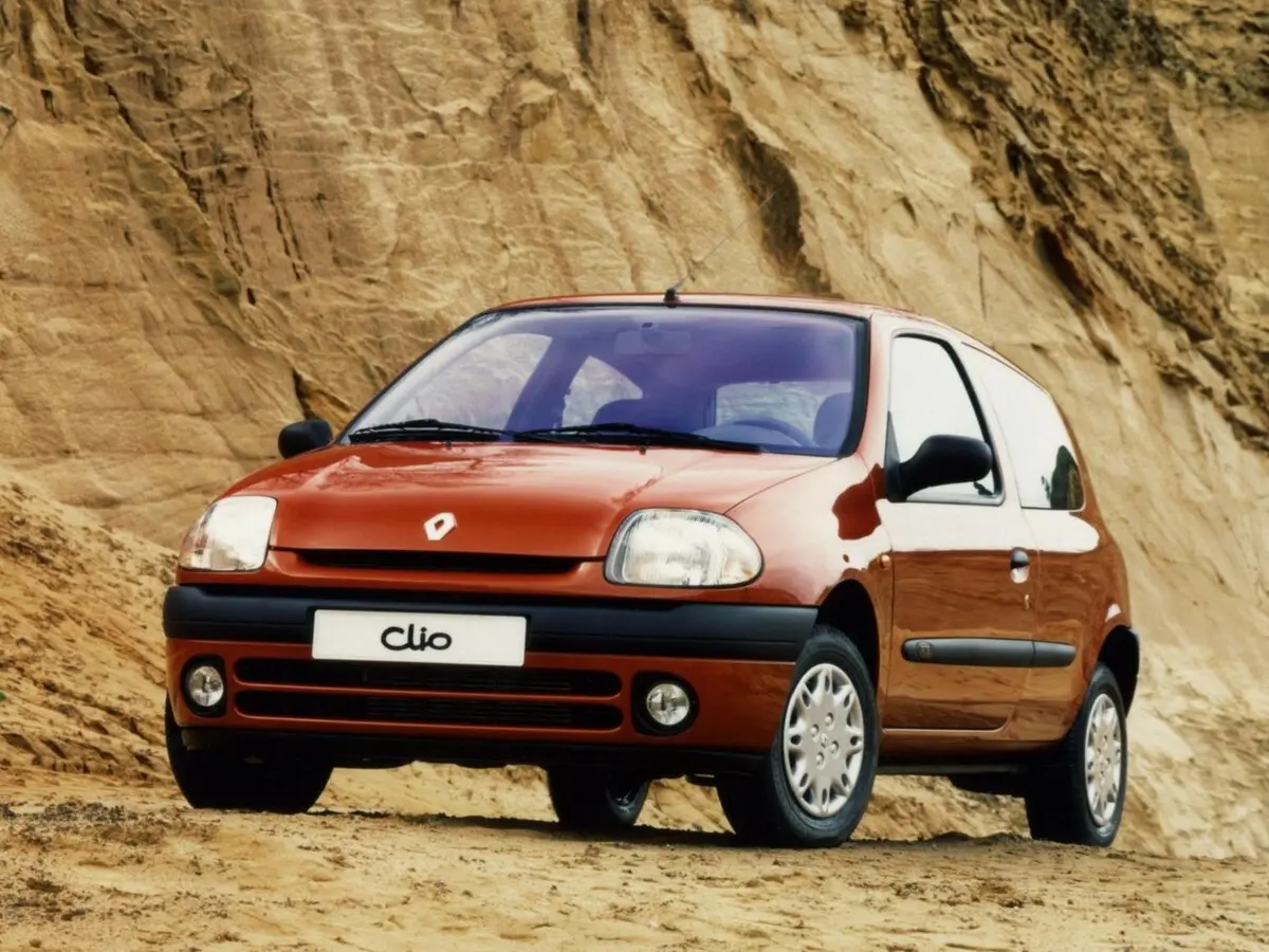 Renault Clio II Хэтчбек 3 дв. — photo 3