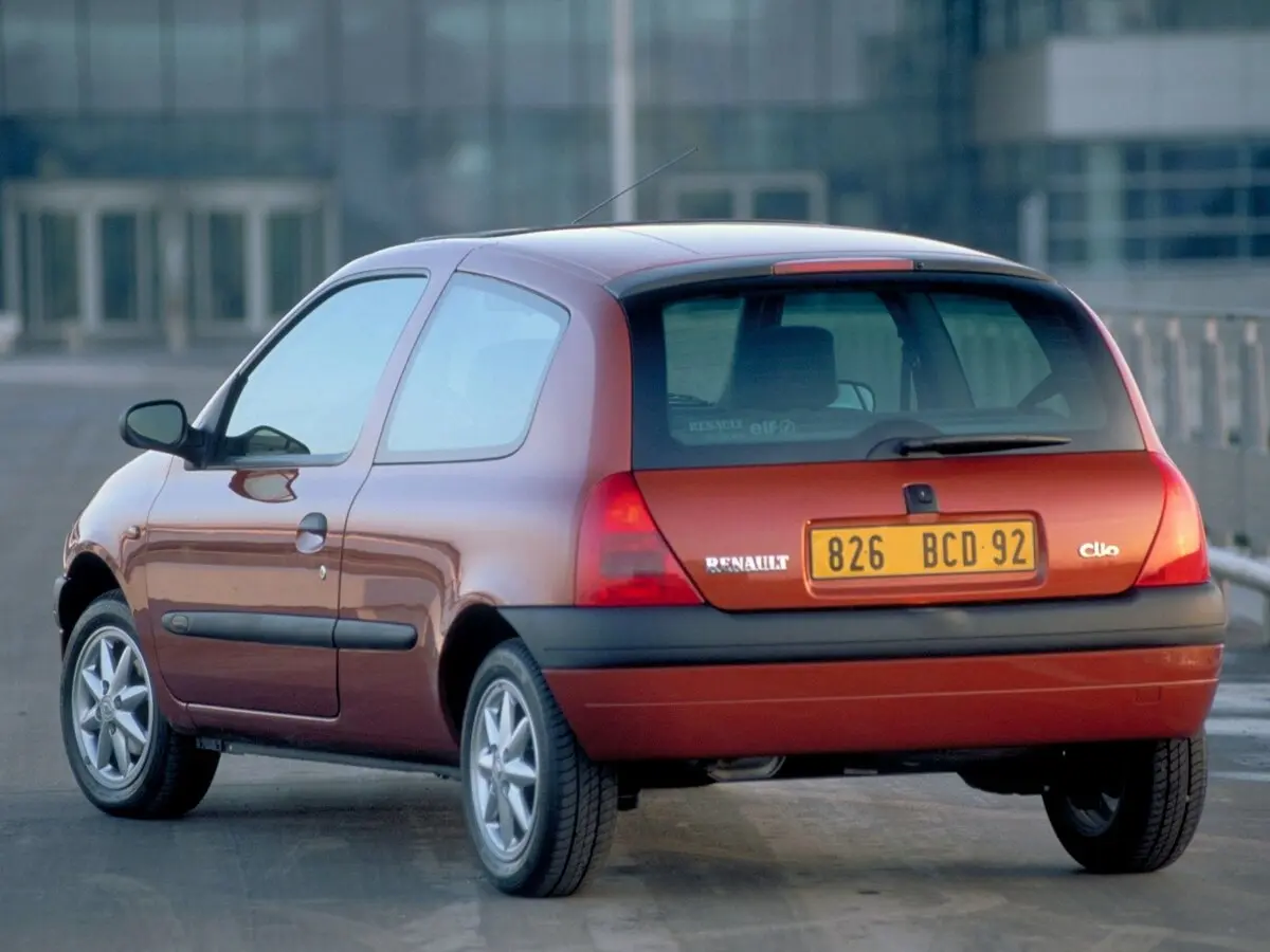 Renault Clio II Хэтчбек 3 дв. — photo 4