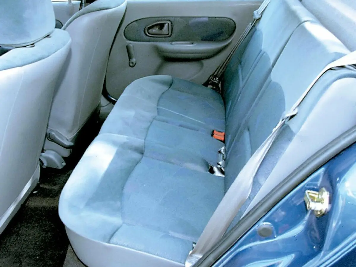 Renault Clio II Хэтчбек 3 дв. — photo 7