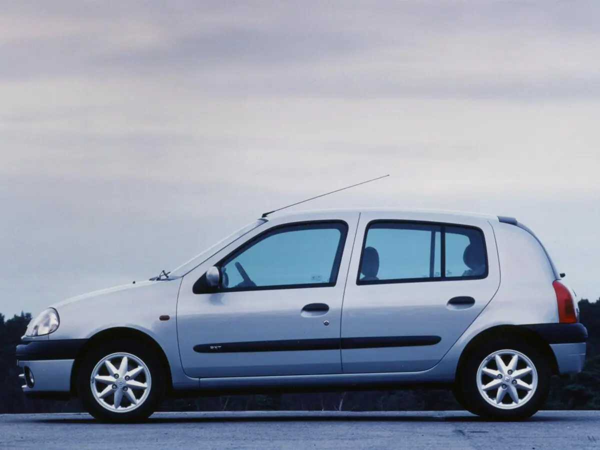 Renault Clio II Хэтчбек 5 дв. — сүрөт 3