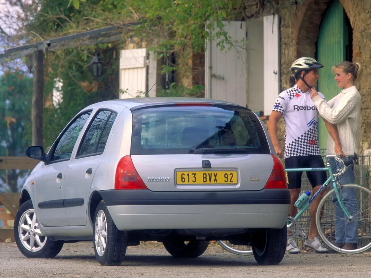 Renault Clio II Хэтчбек 5 дв. — сүрөт 5