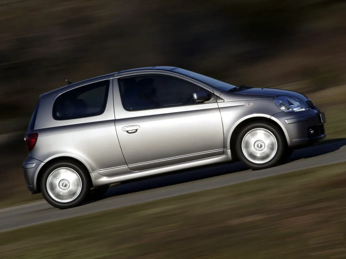 Toyota Yaris I Рестайлинг Хэтчбек 3 дв. — сүрөт 3