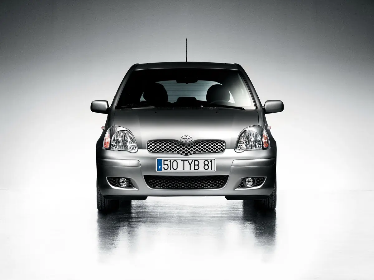 Toyota Yaris I Рестайлинг Хэтчбек 5 дв. — сүрөт 3