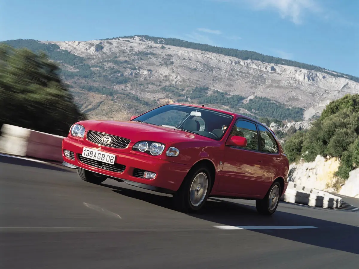 Toyota Corolla VIII (E110) Рестайлинг Хэтчбек 3 дв. — фото 2