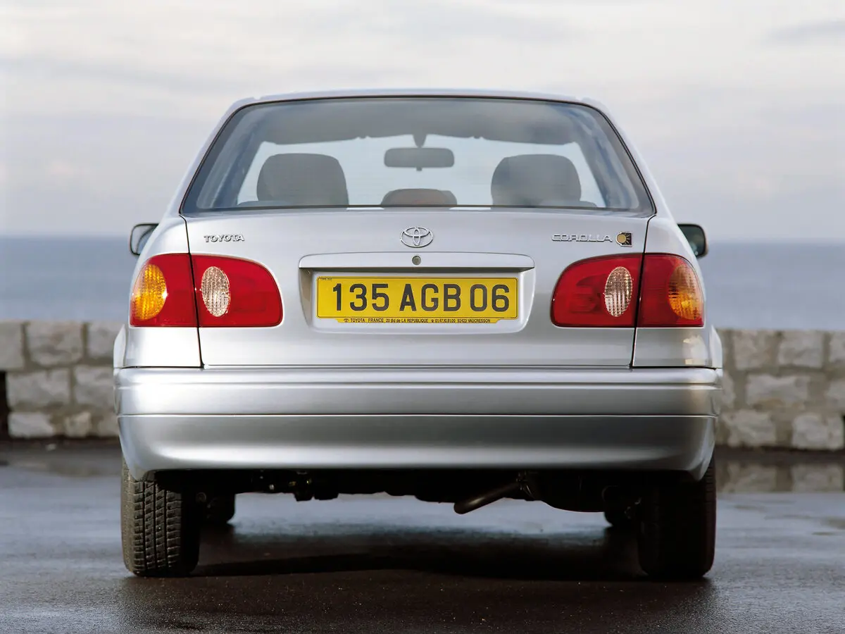 Toyota Corolla VIII (E110) Рестайлинг Седан — фото 4