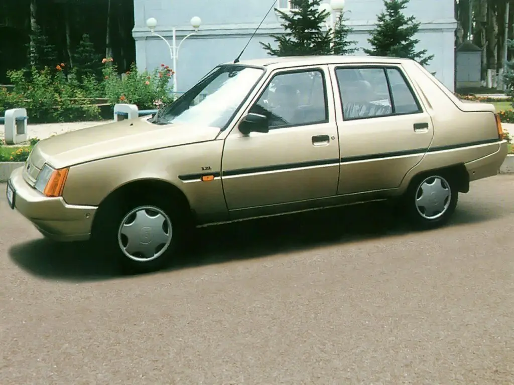 ЗАЗ 1103 «Славута» 1999 – 2011 Лифтбек — photo 3