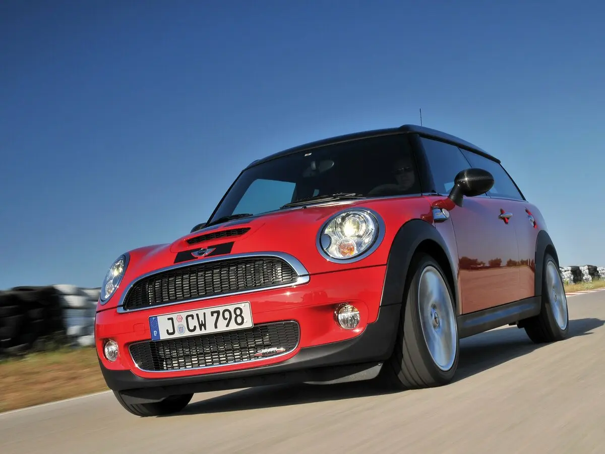 Mini Clubman I Хэтчбек 3 дв. JCW