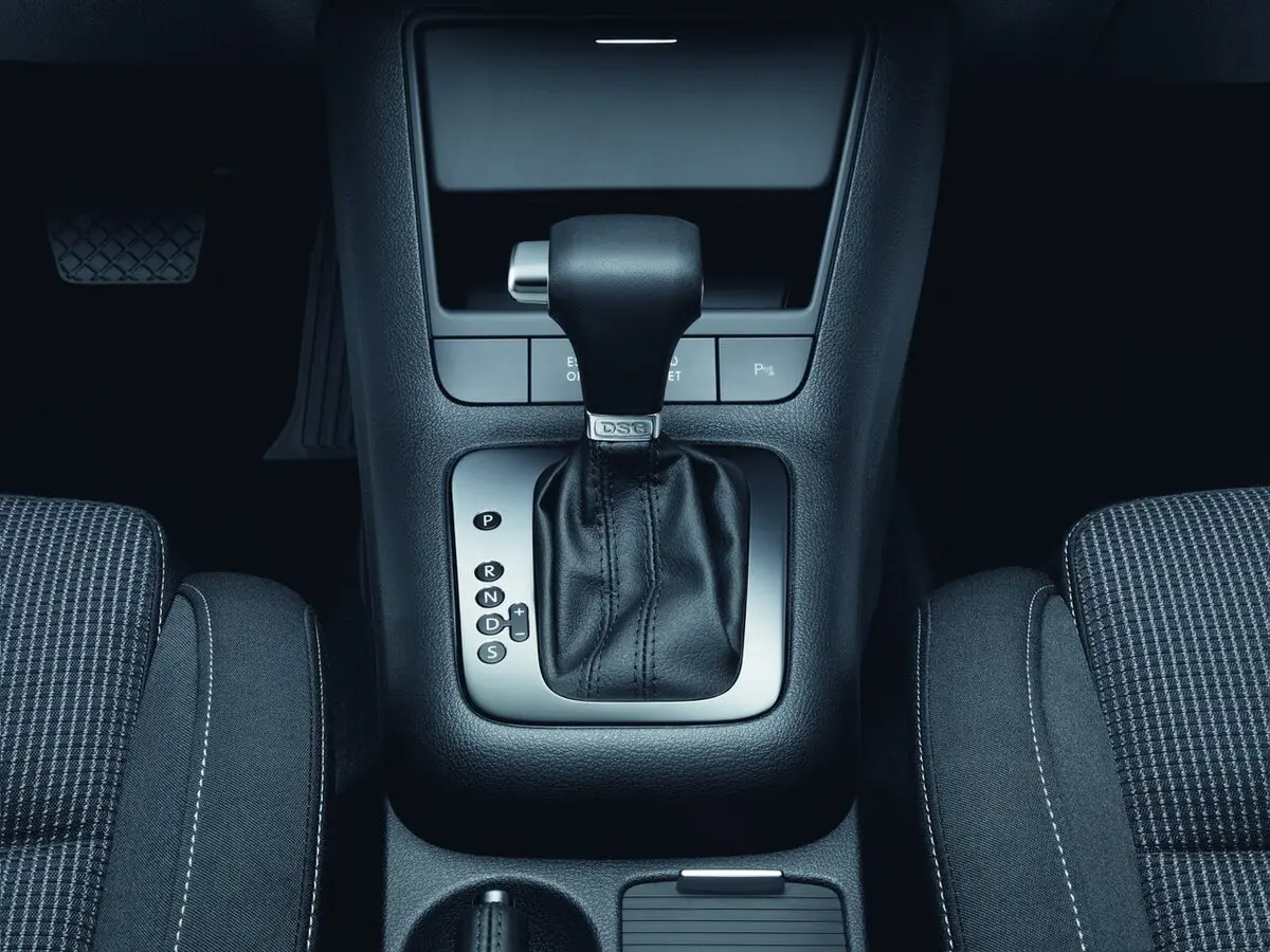 Volkswagen Golf Plus II Хэтчбек 5 дв. — сүрөт 11
