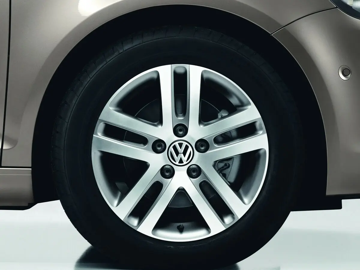 Volkswagen Golf Plus II Хэтчбек 5 дв. — сүрөт 16