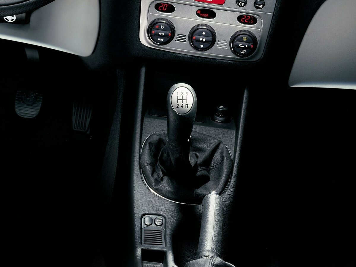 Alfa Romeo 147 I Хэтчбек 3 дв.