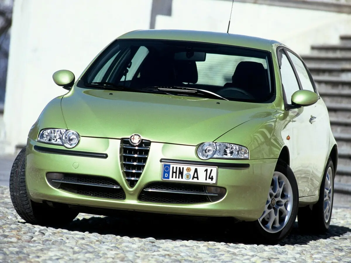 Alfa Romeo 147 I Хэтчбек 5 дв. — 照片 3