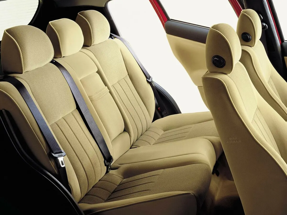 Alfa Romeo 147 I Хэтчбек 5 дв. — 照片 7