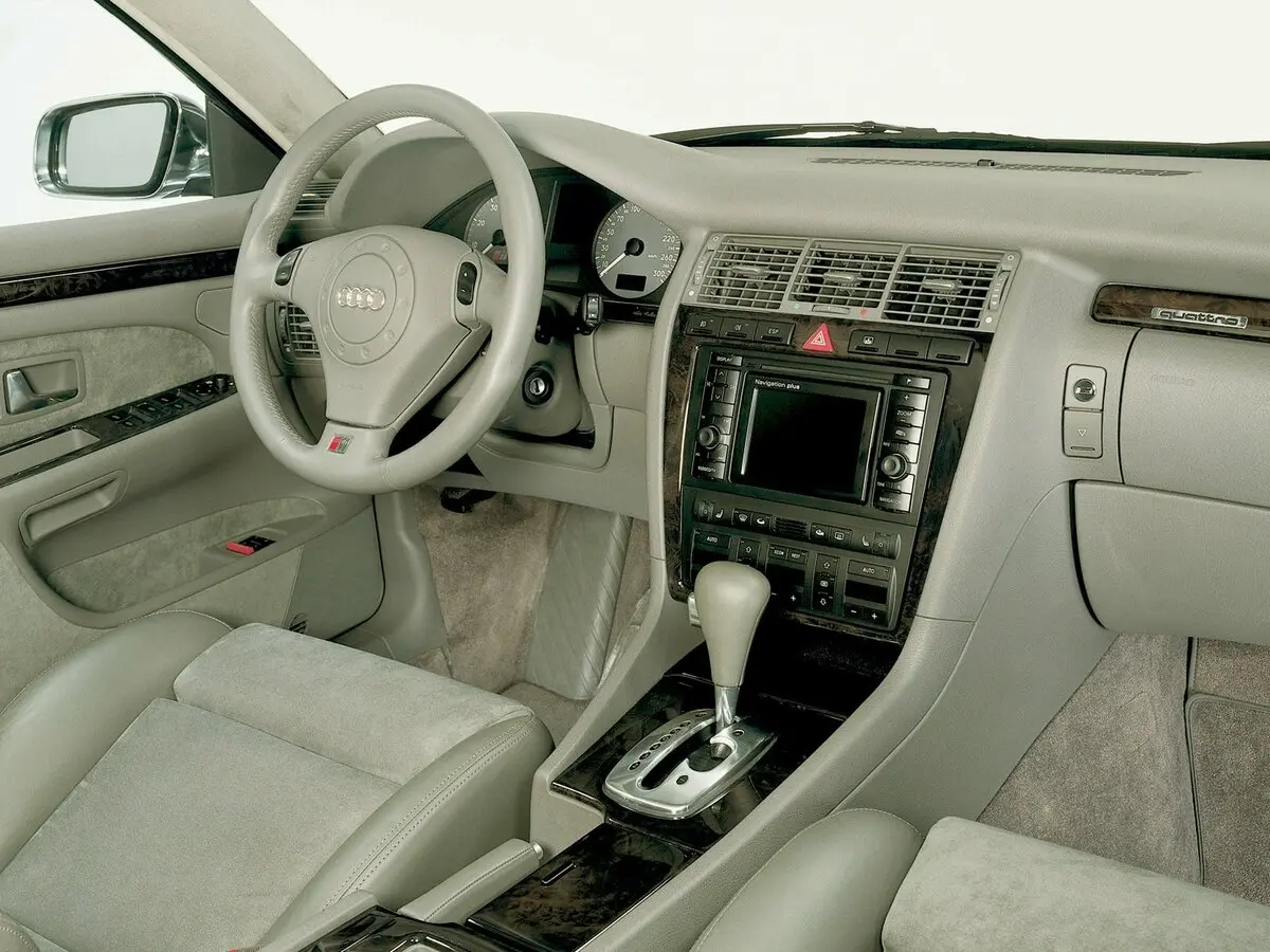 Audi S8 I (D2) Рестайлинг Седан — сүрөт 6