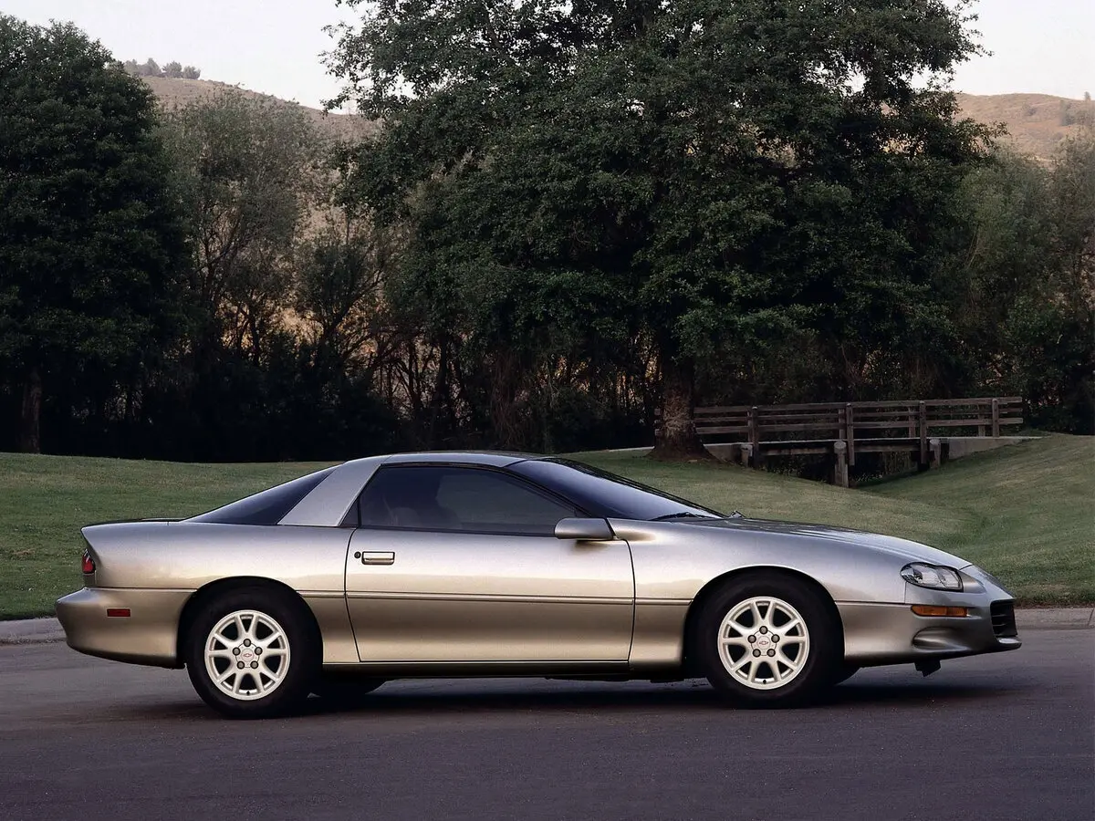 Chevrolet Camaro IV Рестайлинг Купе — сүрөт 2