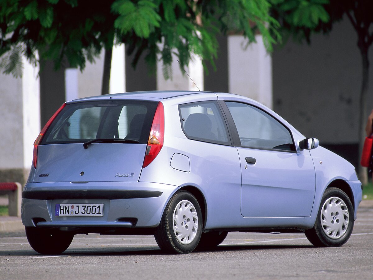 Fiat Punto II Хэтчбек 3 дв. — фото 3