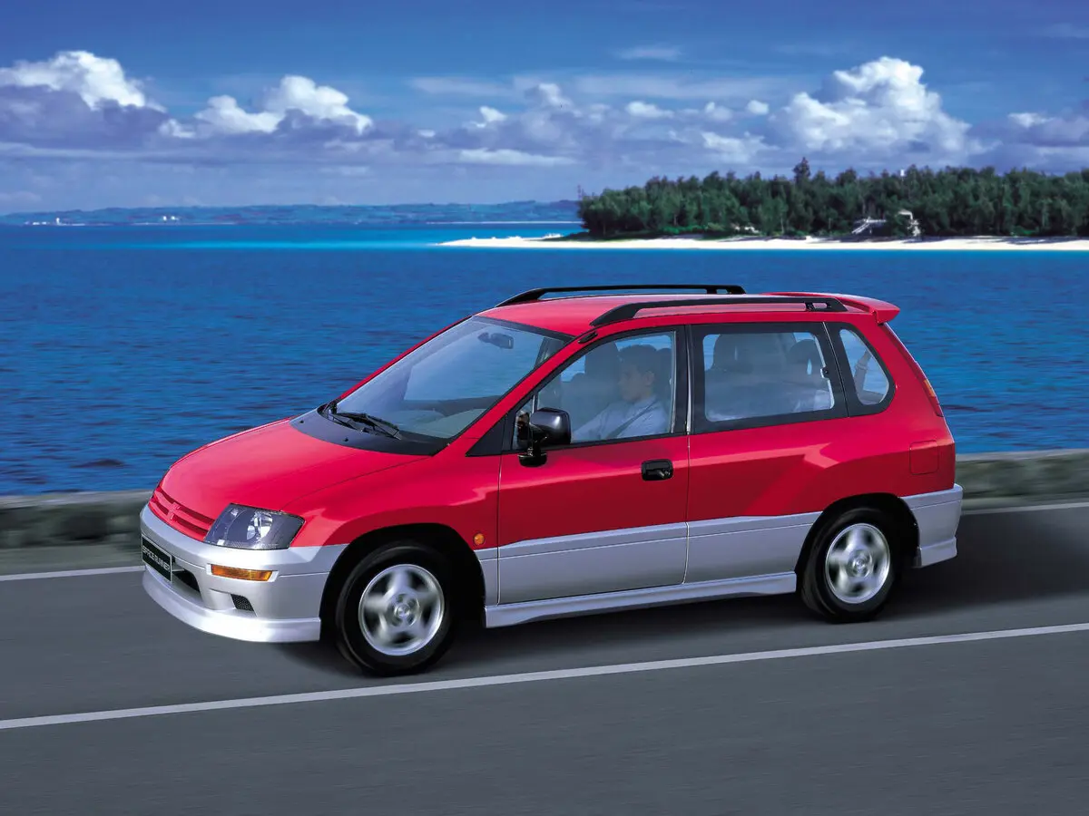 Mitsubishi Space Runner II Компактвэн — photo 2