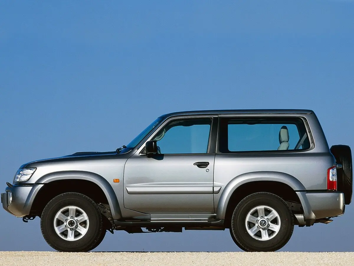 Nissan Patrol V (Y61) Внедорожник 3 дв. — сүрөт 2