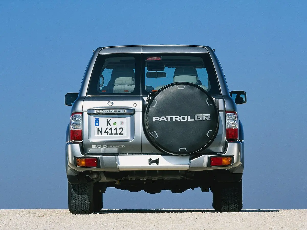 Nissan Patrol V (Y61) Внедорожник 3 дв. — сүрөт 4