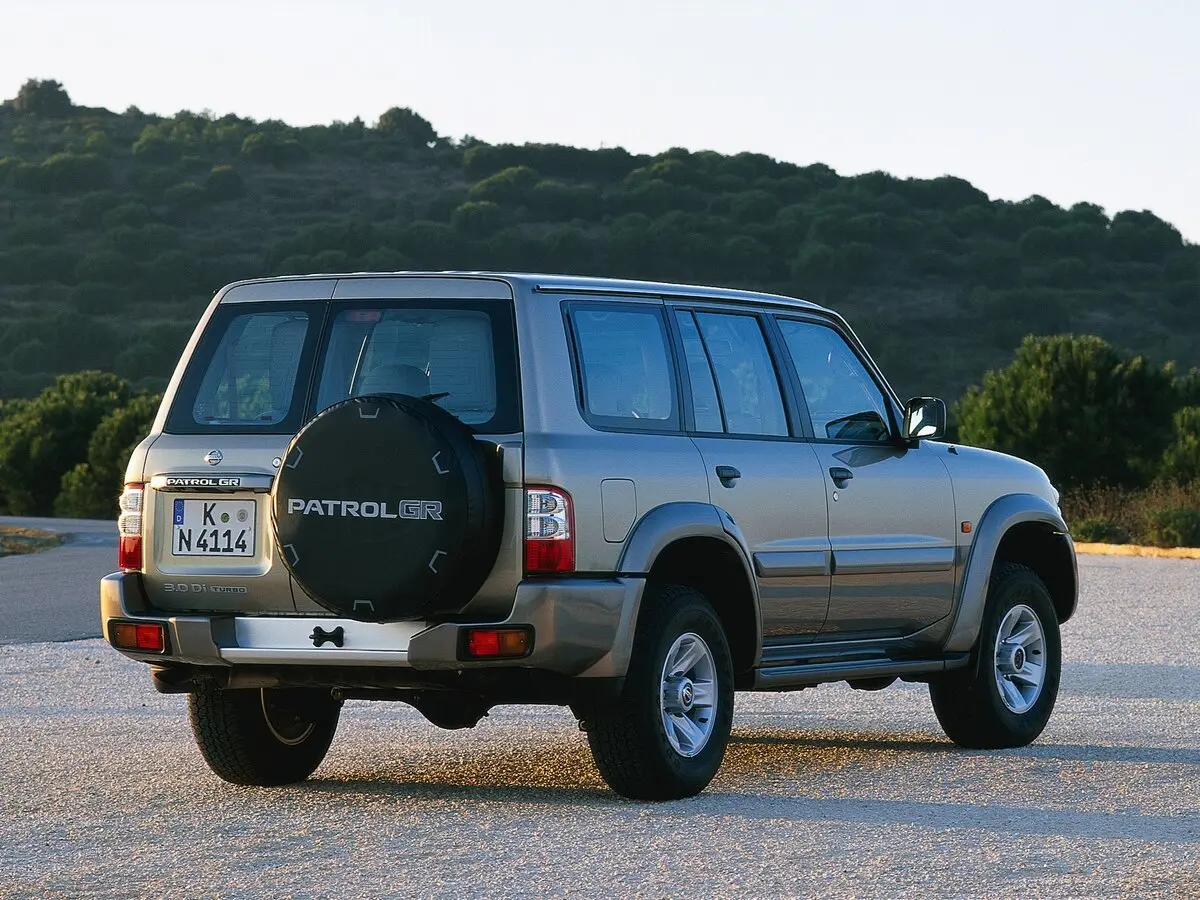 Nissan Patrol V (Y61) Внедорожник 5 дв. — сүрөт 5