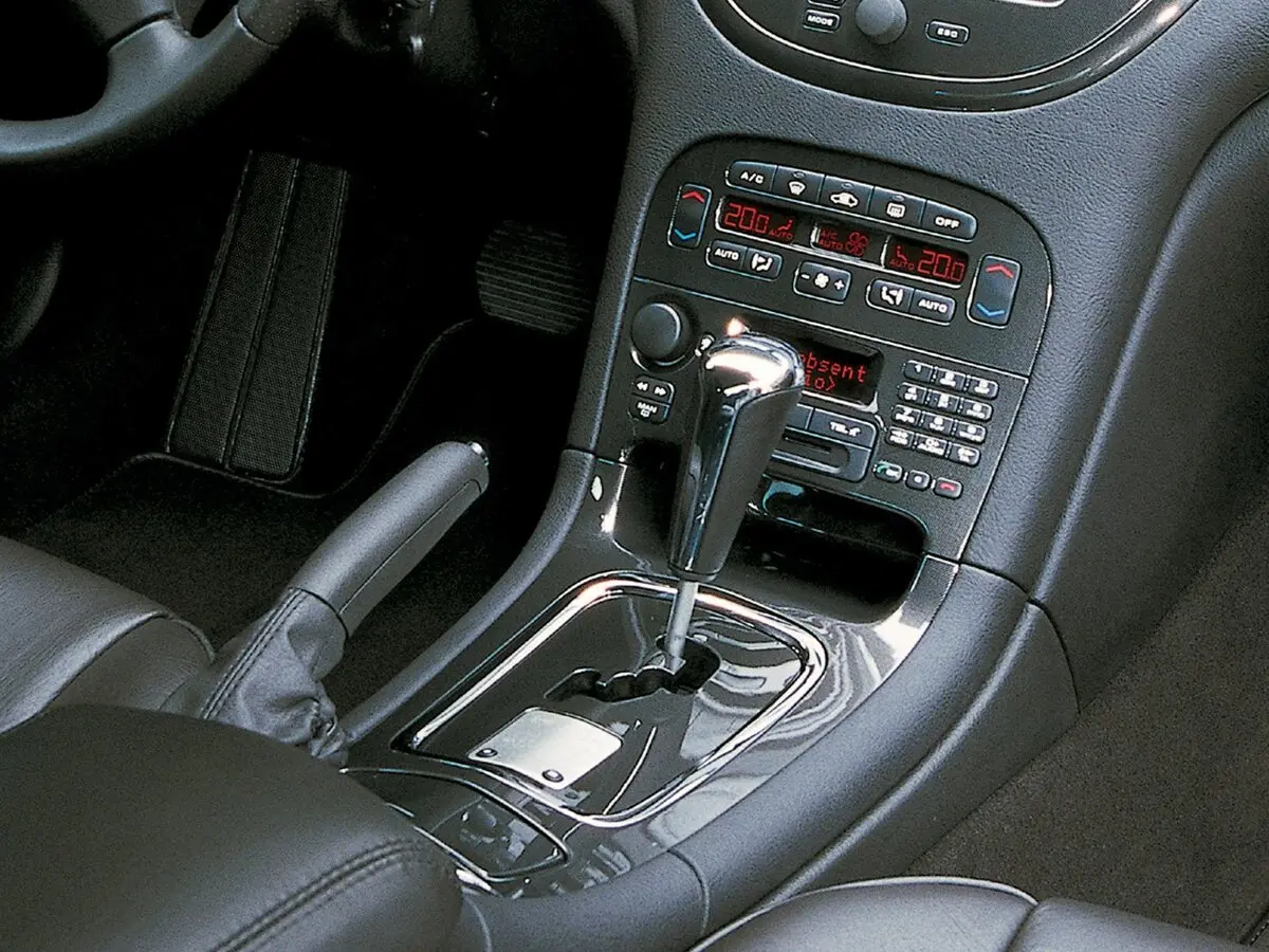 Peugeot 607 I Седан — photo 8