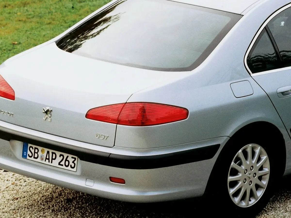 Peugeot 607 I Седан — photo 10