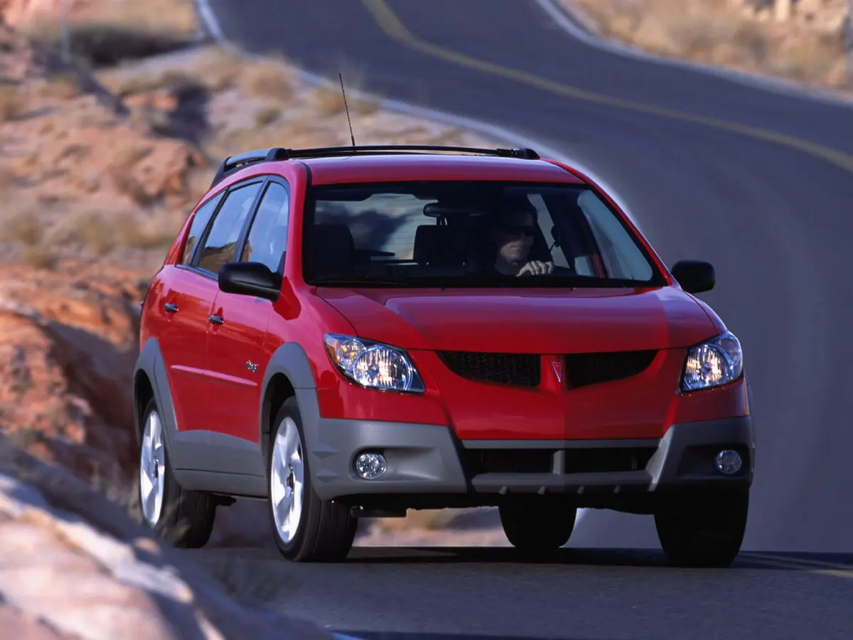 Pontiac Vibe I Хэтчбек 5 дв. — photo 3