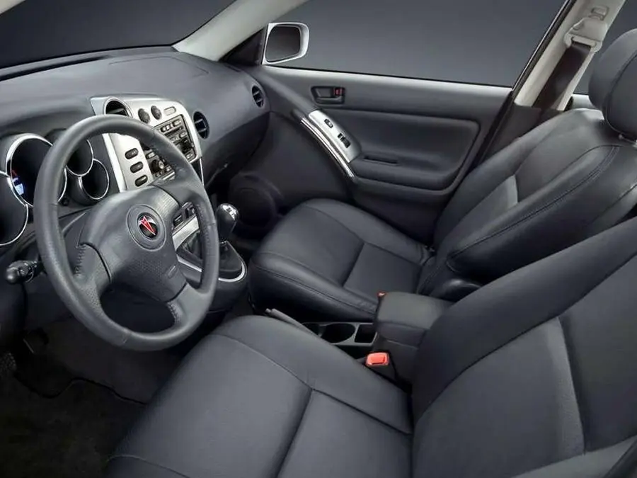 Pontiac Vibe I Хэтчбек 5 дв. — photo 5