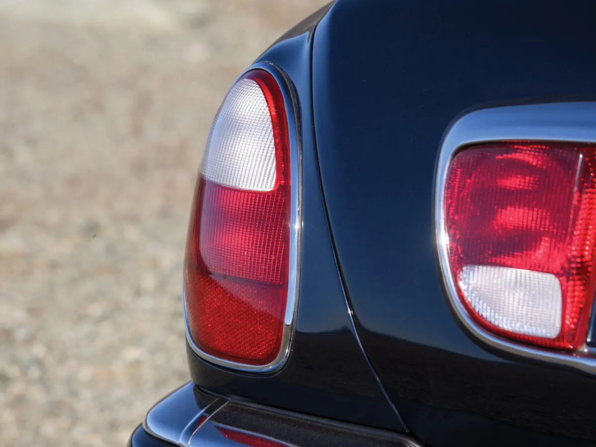 Rolls-Royce Corniche V Кабриолет — сүрөт 12