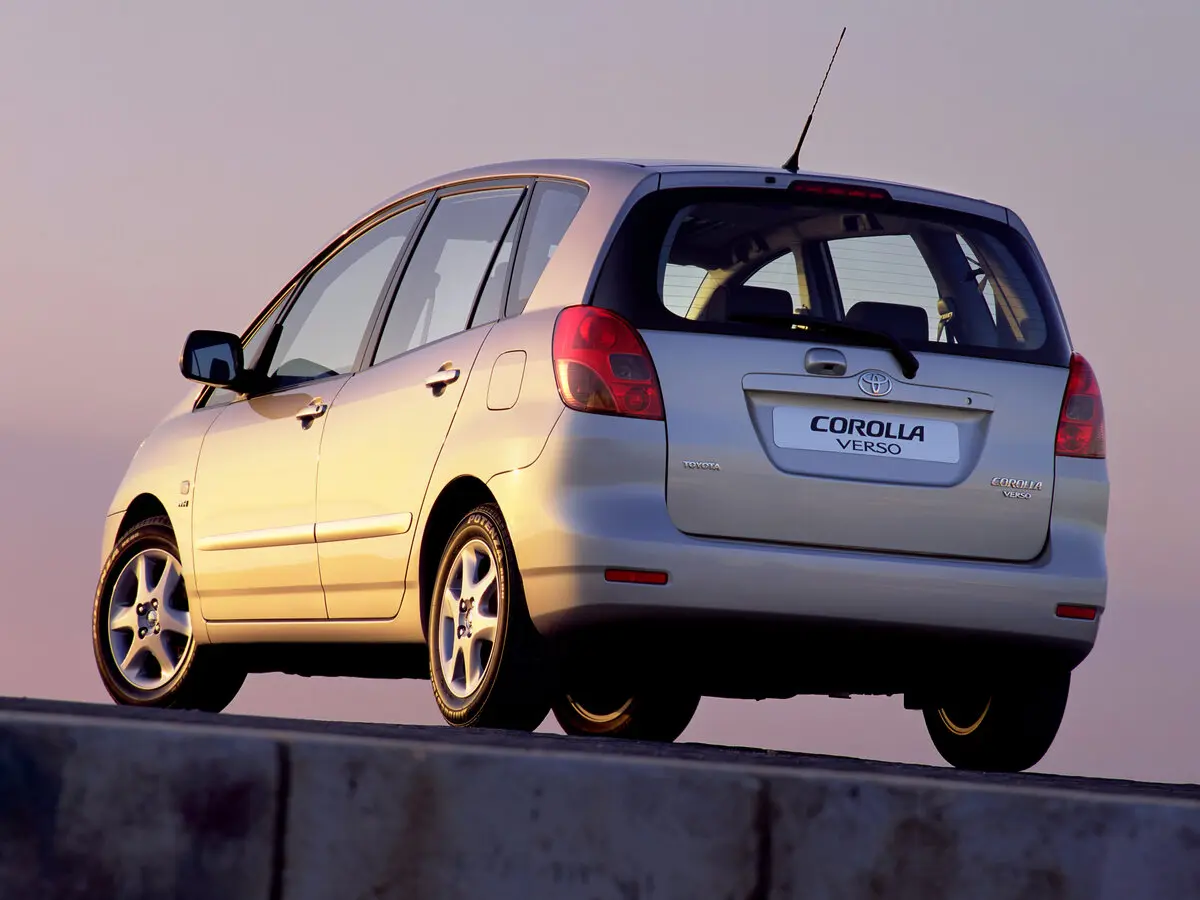 Toyota Corolla Verso I Компактвэн — сүрөт 3