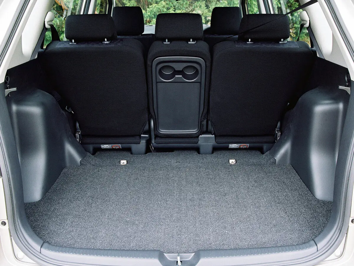 Toyota Corolla Verso I Компактвэн — сүрөт 6