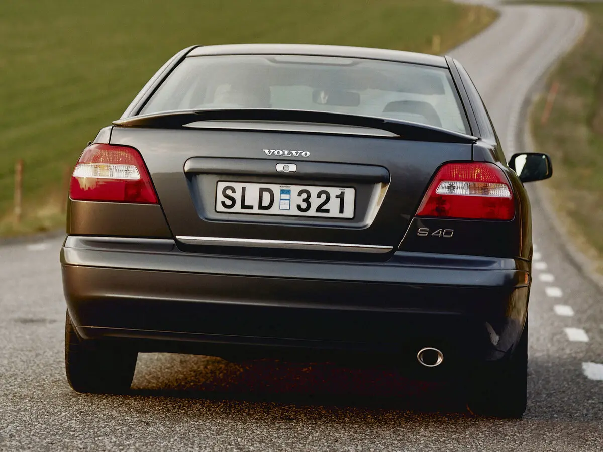 Volvo S40 I Рестайлинг Седан — сүрөт 4