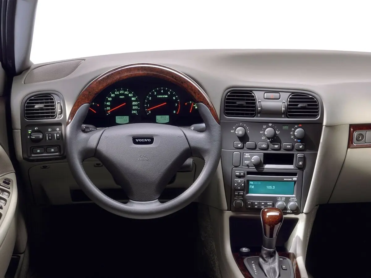 Volvo S40 I Рестайлинг Седан — сүрөт 6