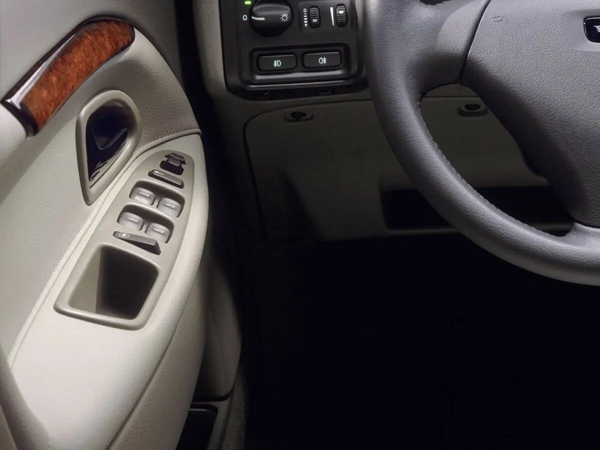 Volvo S40 I Рестайлинг Седан — сүрөт 9